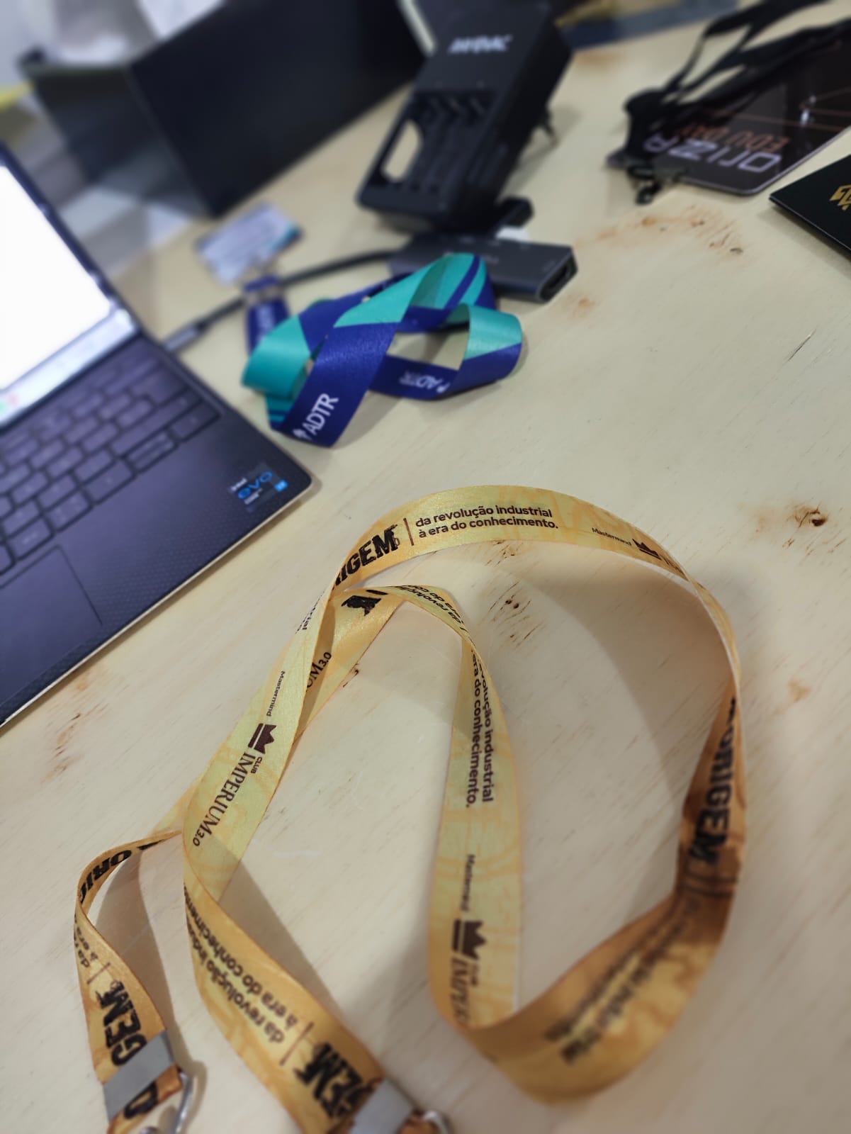 Cordão Fita Acetinada para Credencial com Garra Jacaré