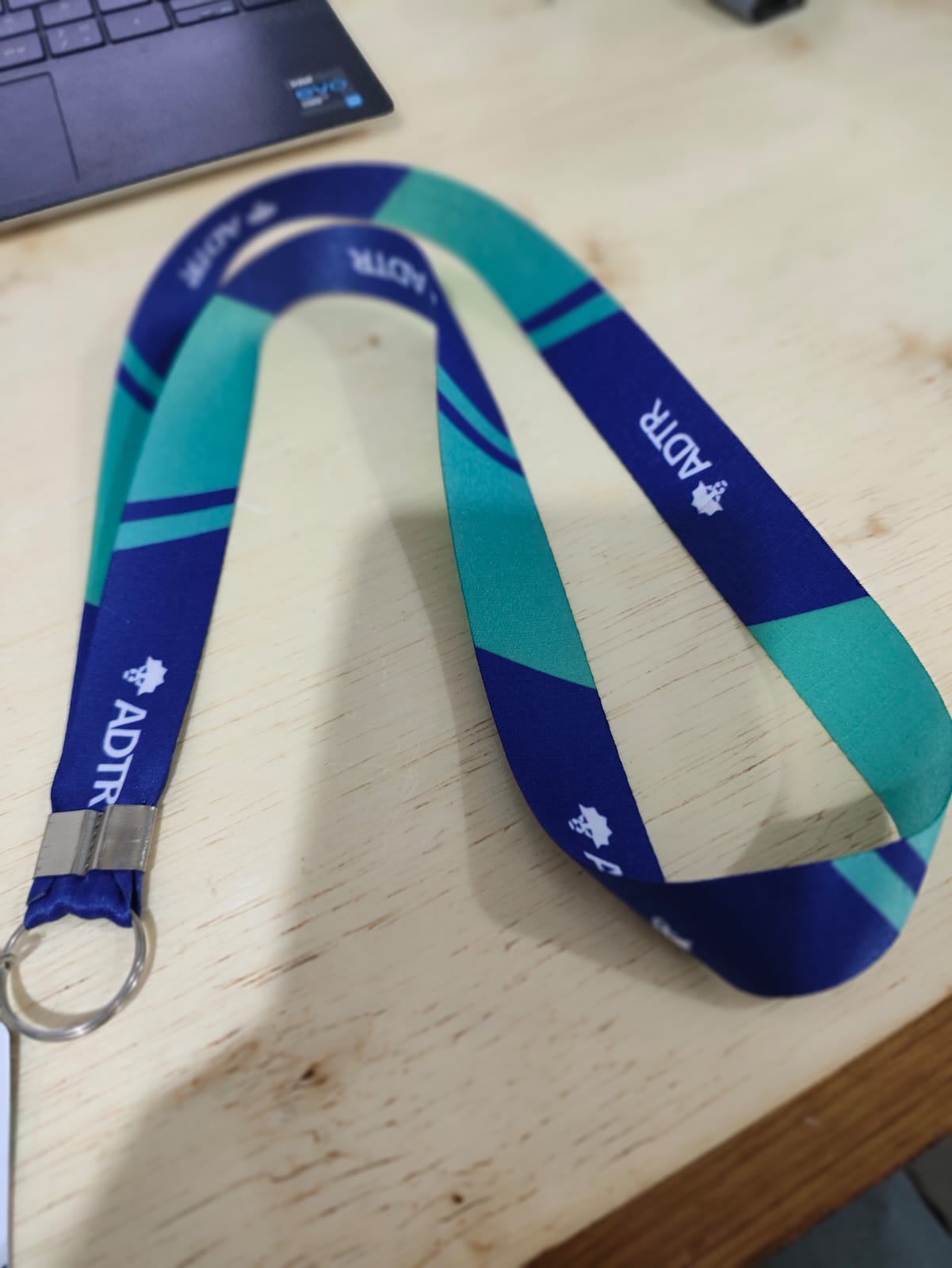 Cordão Fita Acetinada para Credencial com Garra Jacaré
